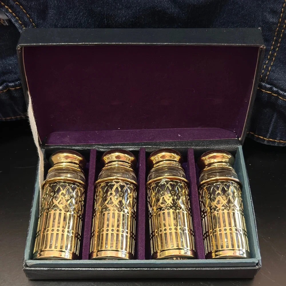 Vintage Gold Filigree Glass Salt Pepper Shakers Set of 4 MCM Boxed As Is